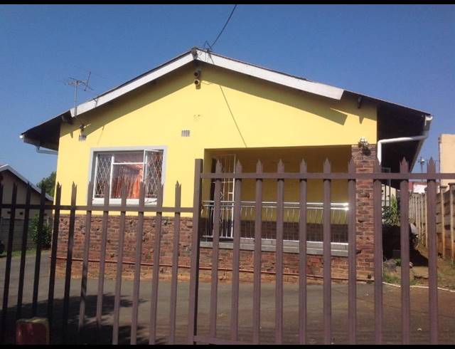 3 BEDROOM HOUSE FOR SALE IN WOODLANDS